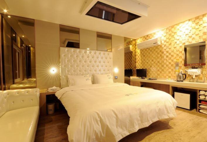 Songjeong Hotel 369 Busan Extérieur photo